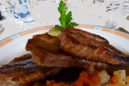 grillade de porc dans la cheminée sauce aux épices